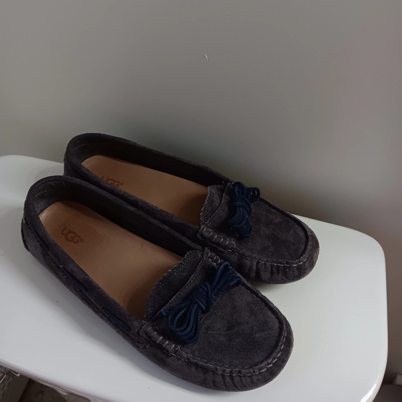 UGG Women's Meena Ii Suede Moccasin Flat Shoe - Picture 4 of 4